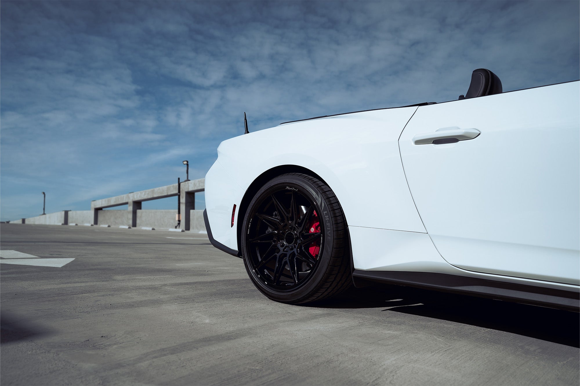 Blaque Diamond BD-F20 Gloss Black