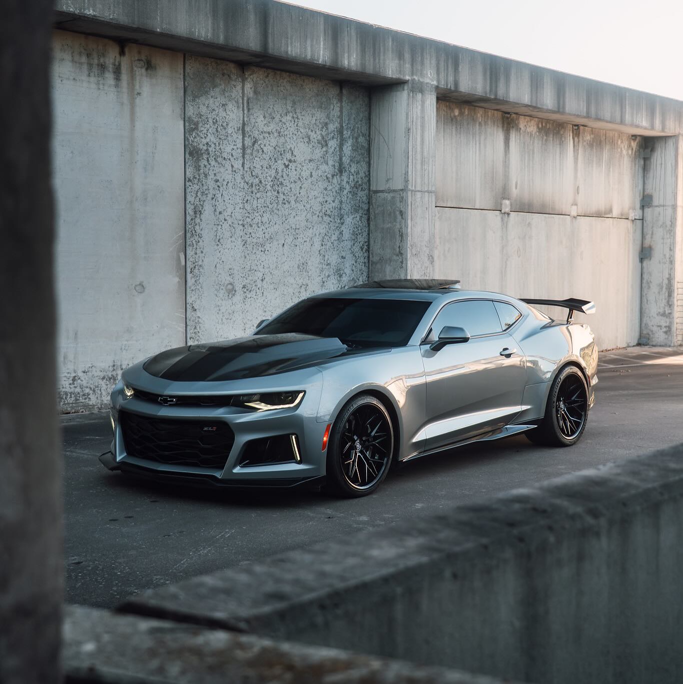 Rohana RFC3 Gloss Black