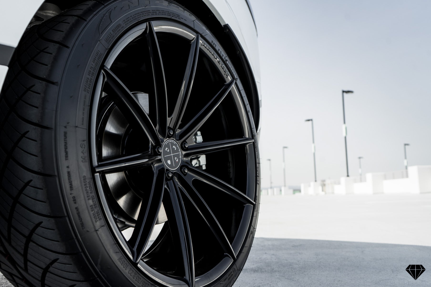 Blaque Diamond BD-11 Gloss Black