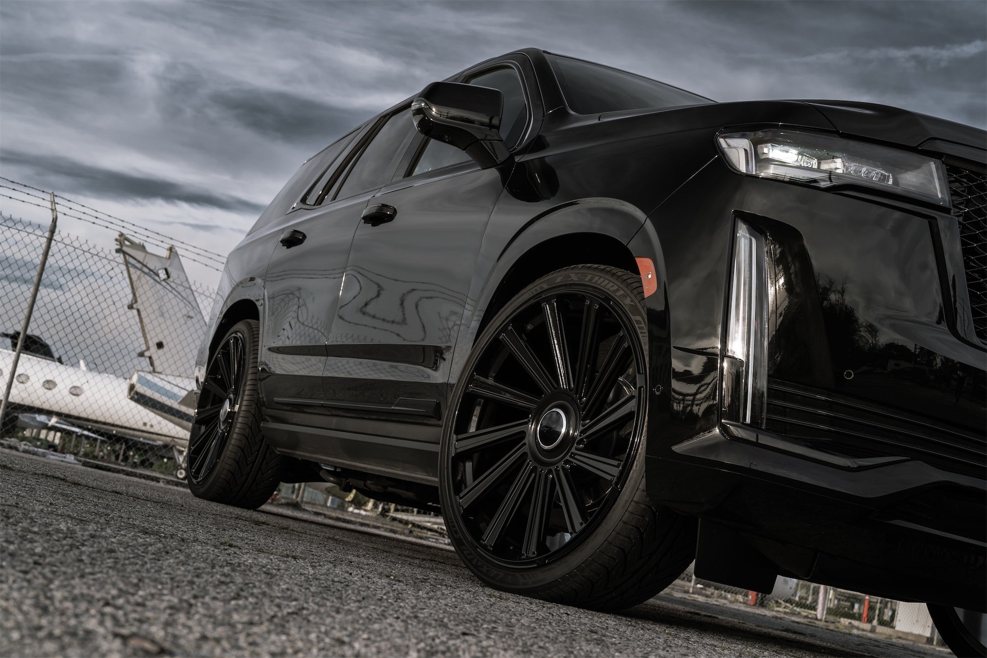 Blaque Diamond BD-40 Gloss Black