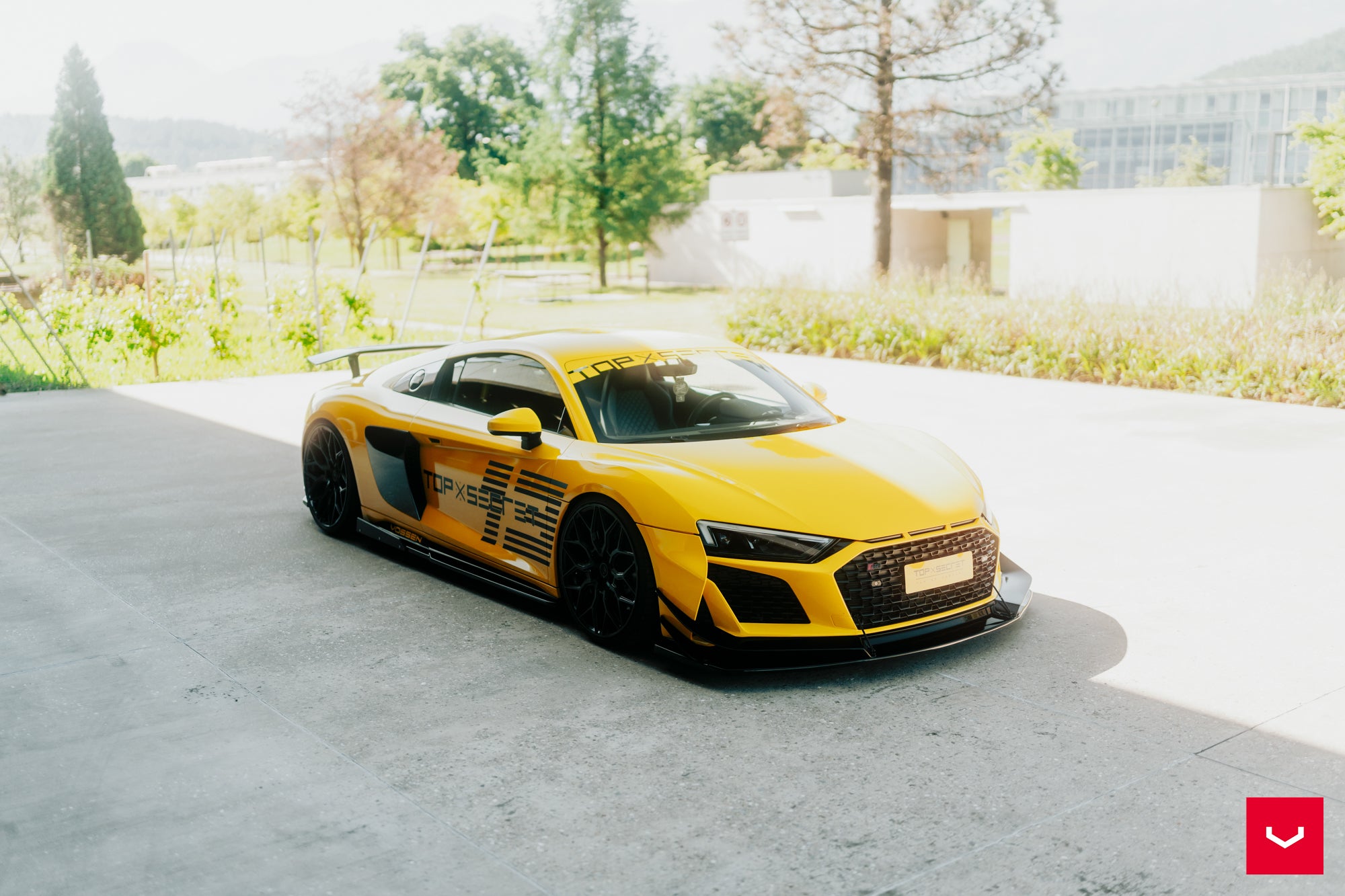 Audi R8 with Vossen HF-2 wheels in Gloss Black