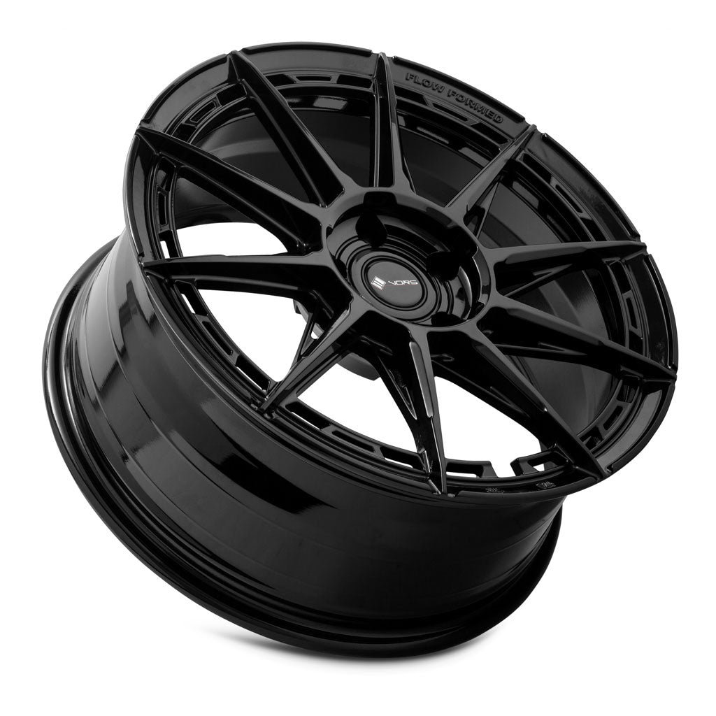 Vors LT55 Gloss Black wheel — lip and spoke detail