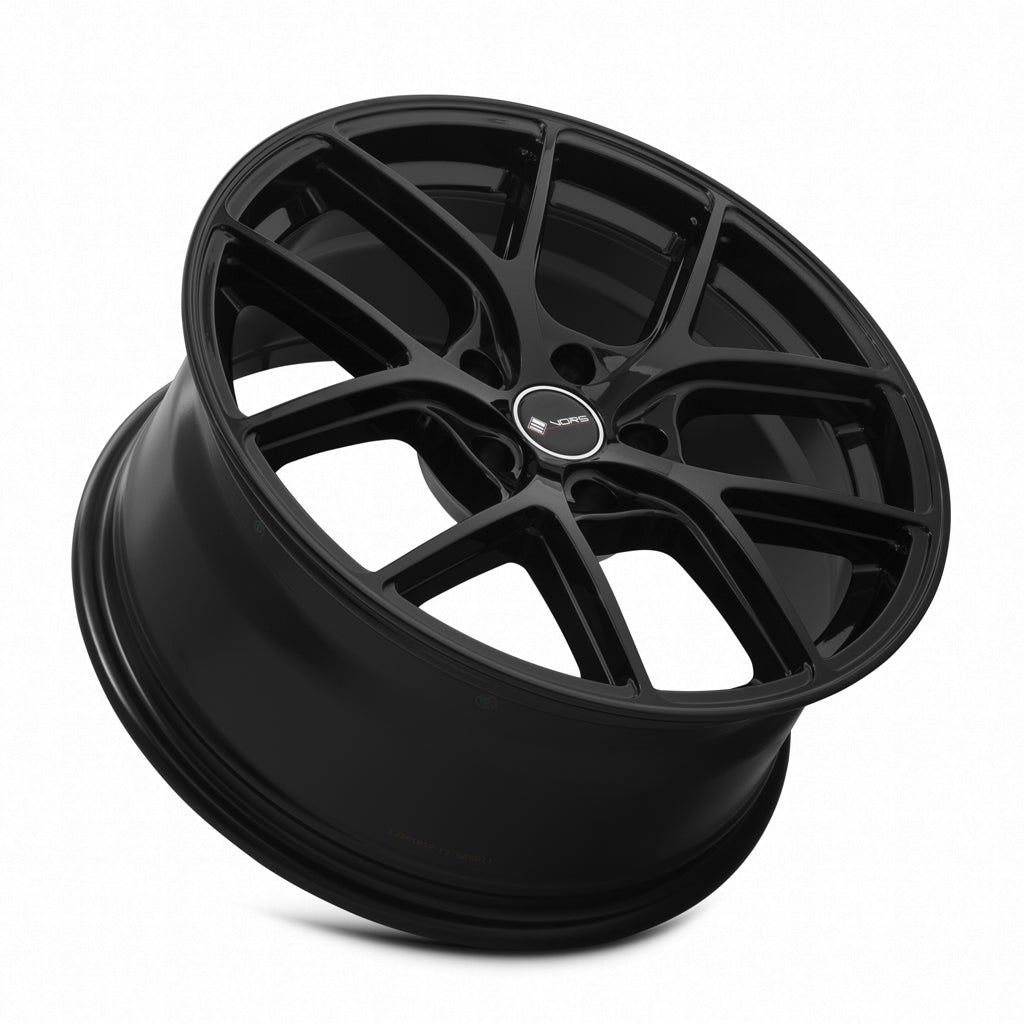 Vors TR88 Gloss Black wheel — lip and spoke detail