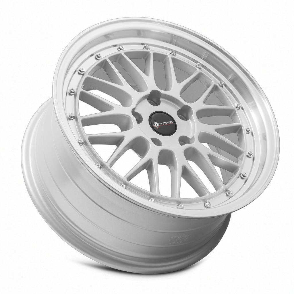 Vors VR8 Silver Machined Lip wheel — lip and spoke detail