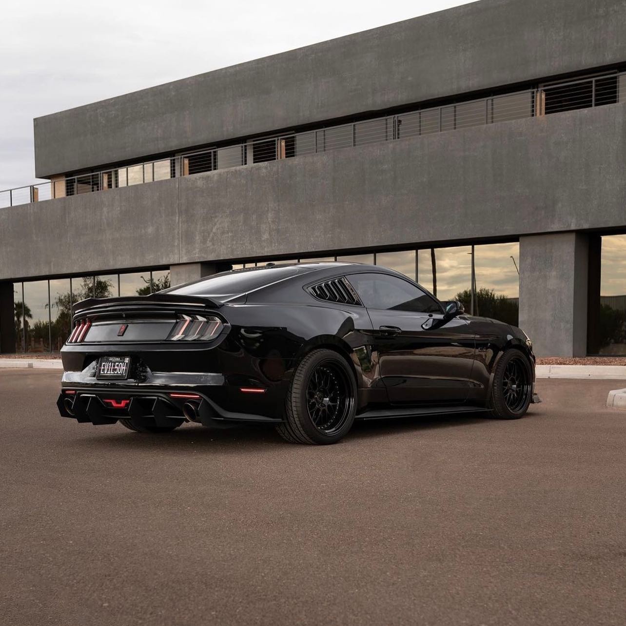 Aodhan AH02 Gloss Black