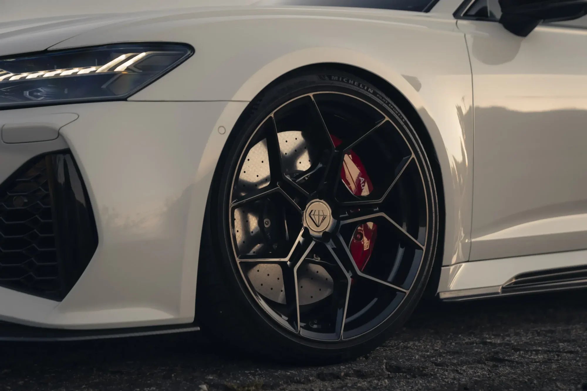 Blaque Diamond BD-F25 Gloss Black