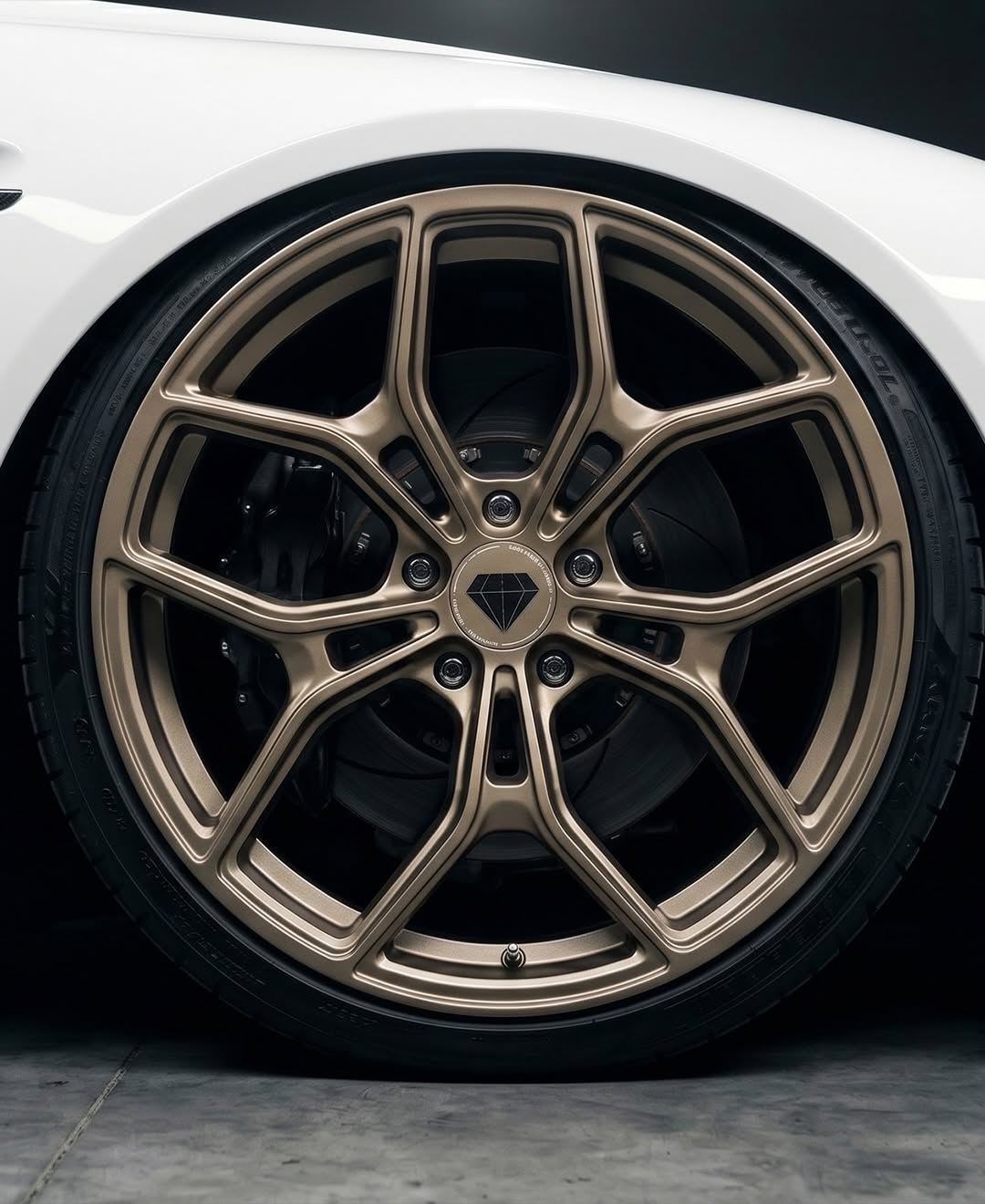Blaque Diamond BD-F8 Matte Bronze