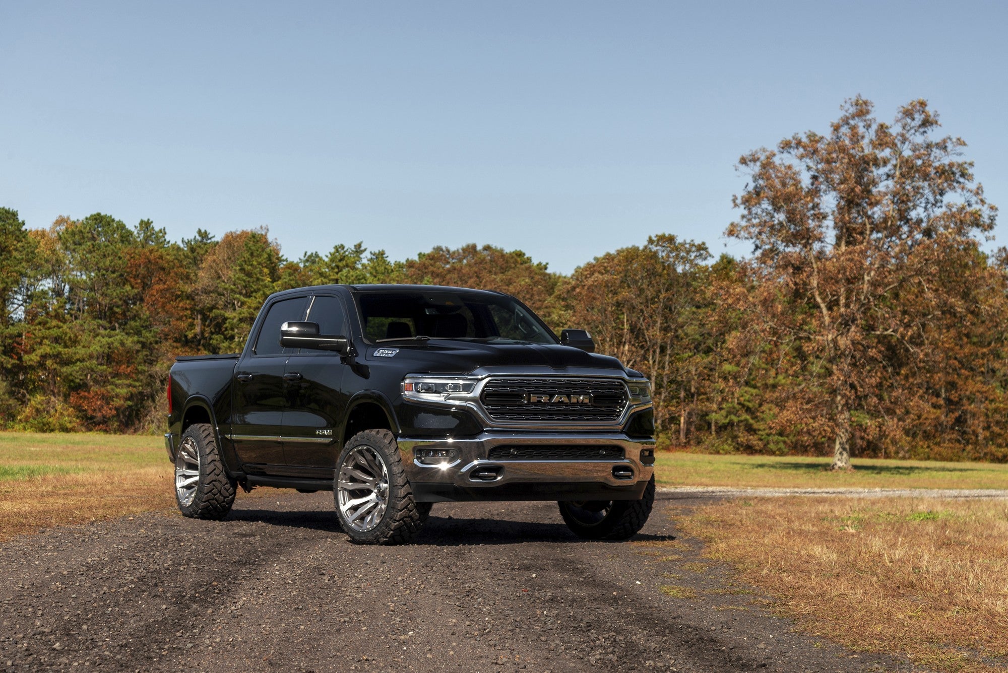 2019 Ram 1500 with Fuel Off-Road Blitz wheels in Platinum