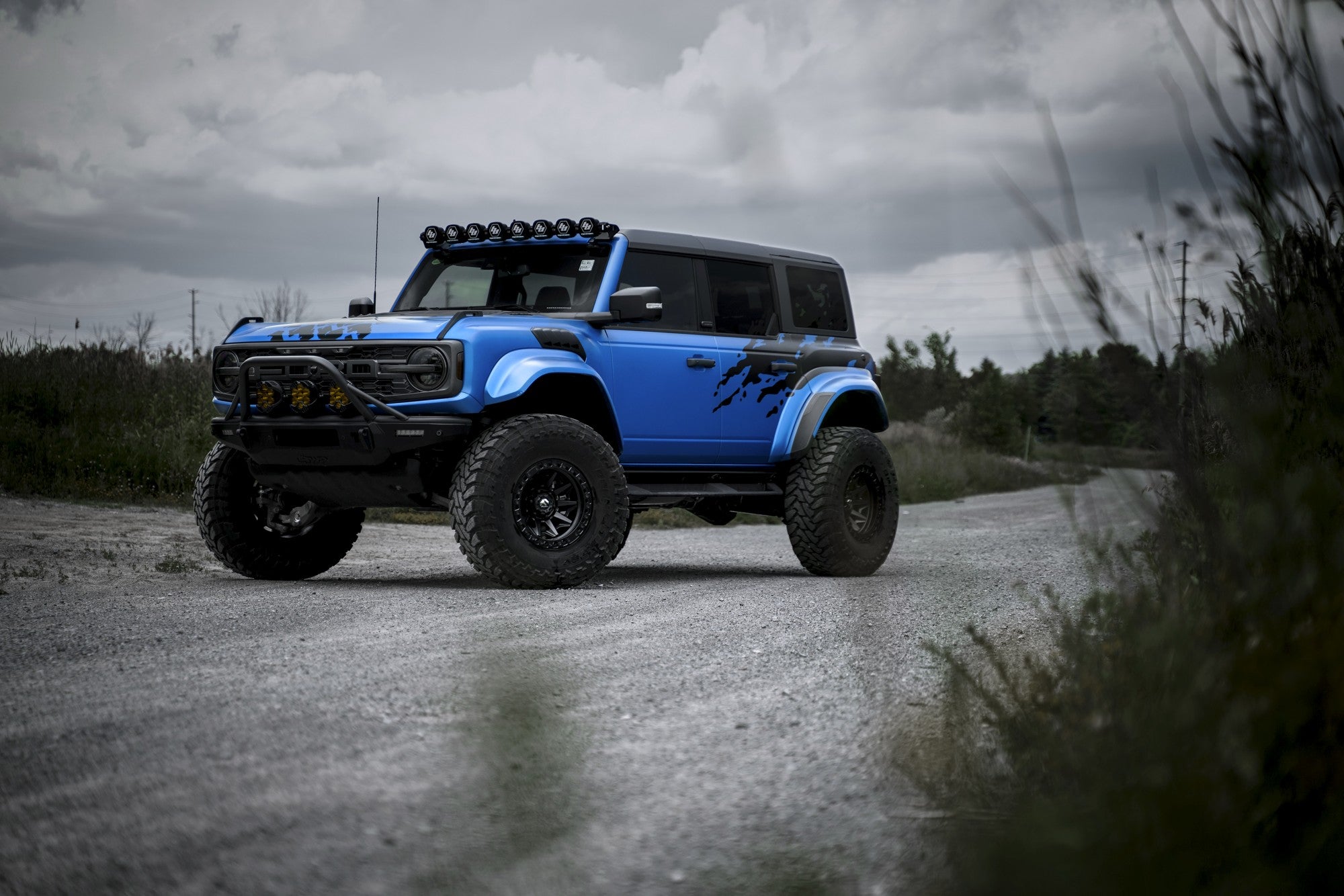 2025 Ford Bronco Raptor with Fuel Off-Road Covert wheels in Matte Black