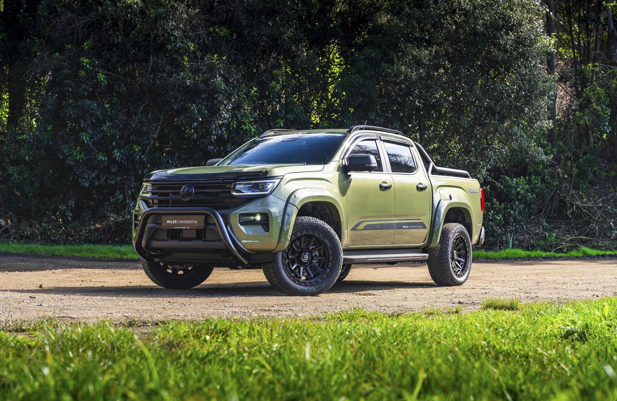 2024 Vw Amarok with Fuel Off-Road Covert wheels in Matte Black