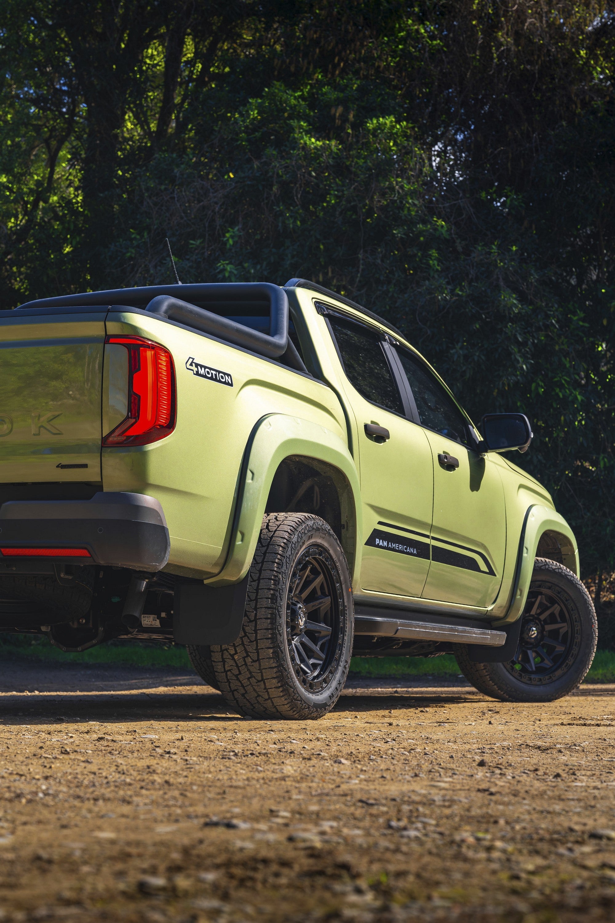 2024 Vw Amarok with Fuel Off-Road Covert wheels in Matte Black