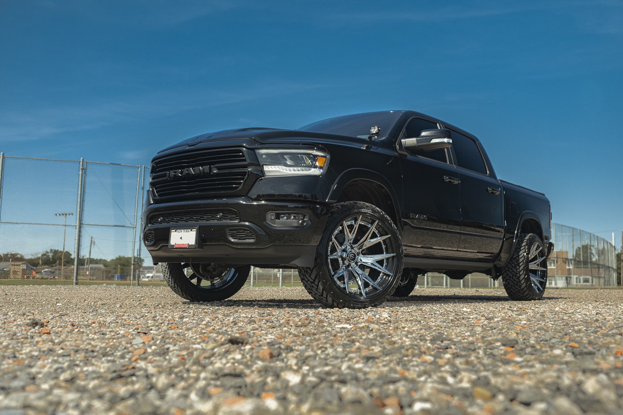 2021 Ram 1500 with Fuel Off-Road Catalyst wheels in Chrome w/ Gloss Black Lip