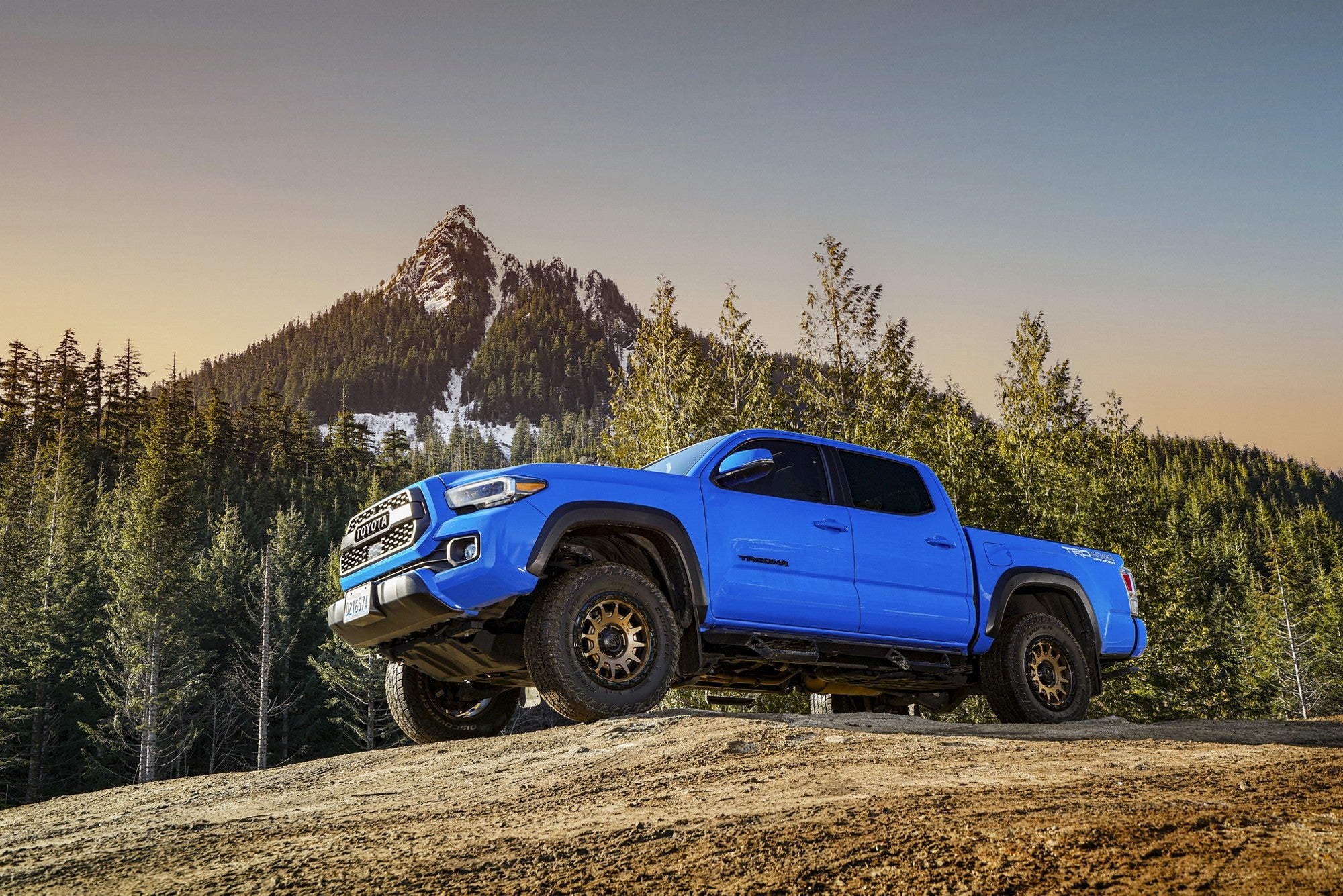 2018 Toyota Tacoma with Fuel Off-Road Fortress wheels in Matte Bronze w/ Gloss Black Lip