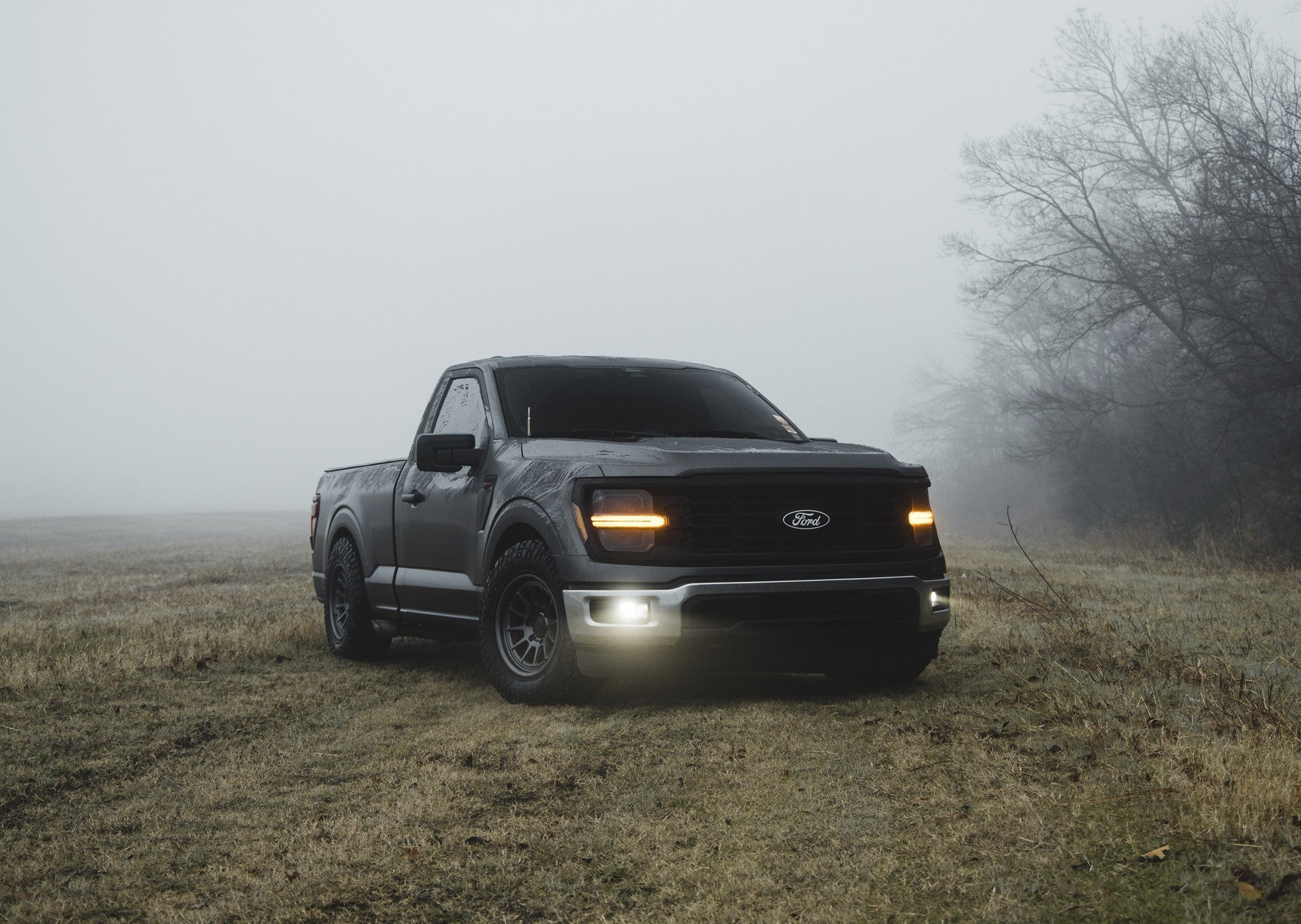 2024 Ford F150 with Fuel Off-Road Spur wheels in Gloss Gunmetal