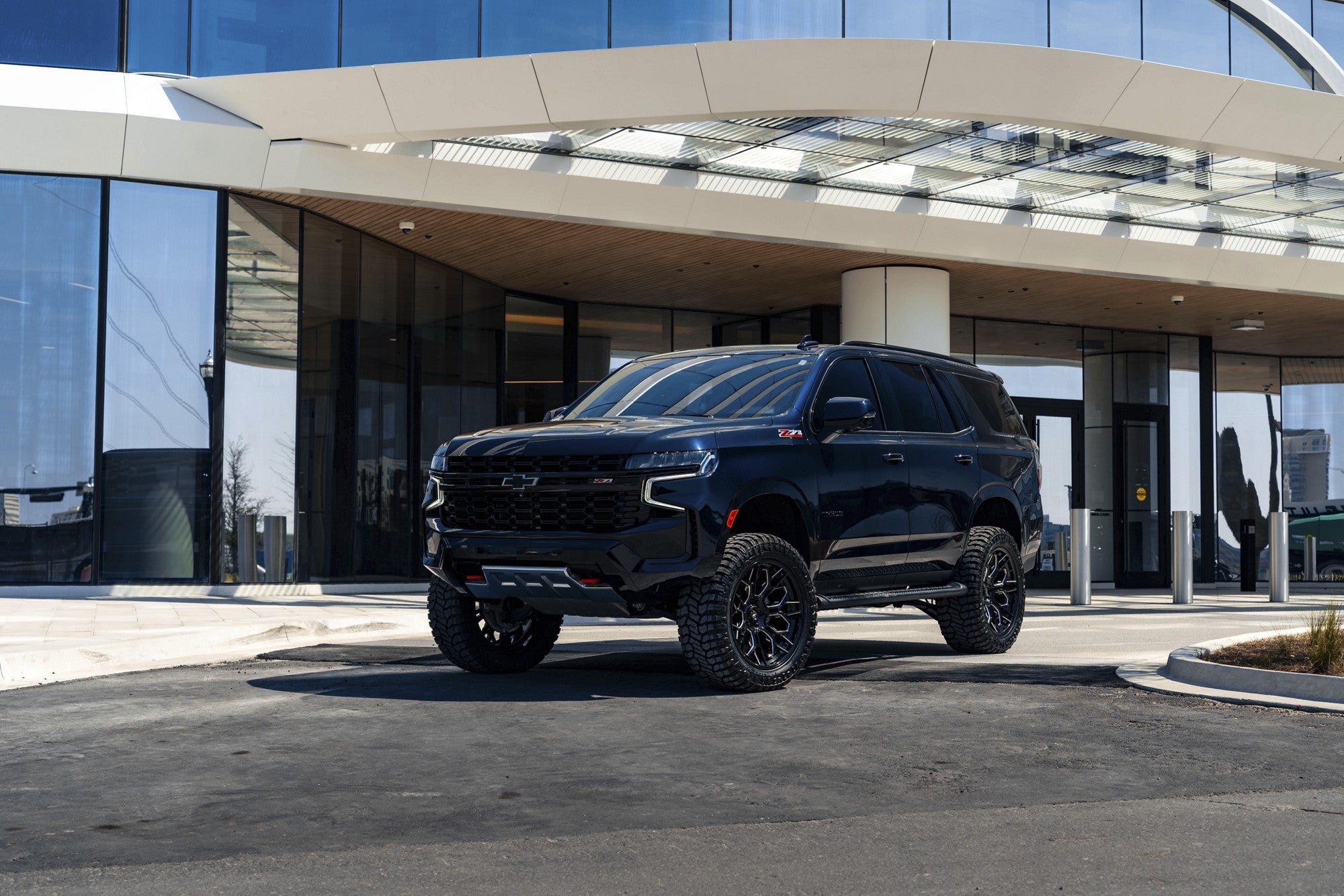 2025 Chevrolet Tahoe with Fuel Off-Road Hive wheels in Gloss Black Milled