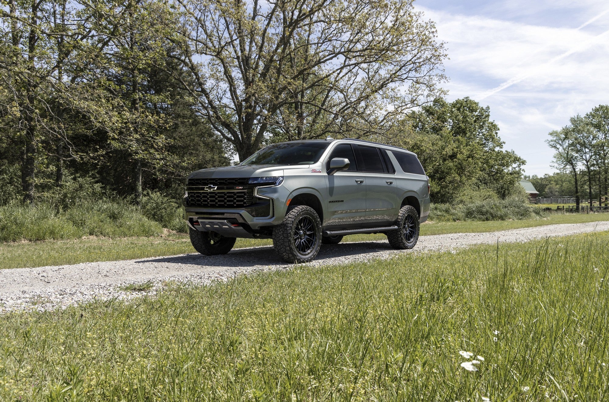 2022 Chevrolet Silverado with Fuel Off-Road Piston wheels in Blackout w/ Gloss Black Lip