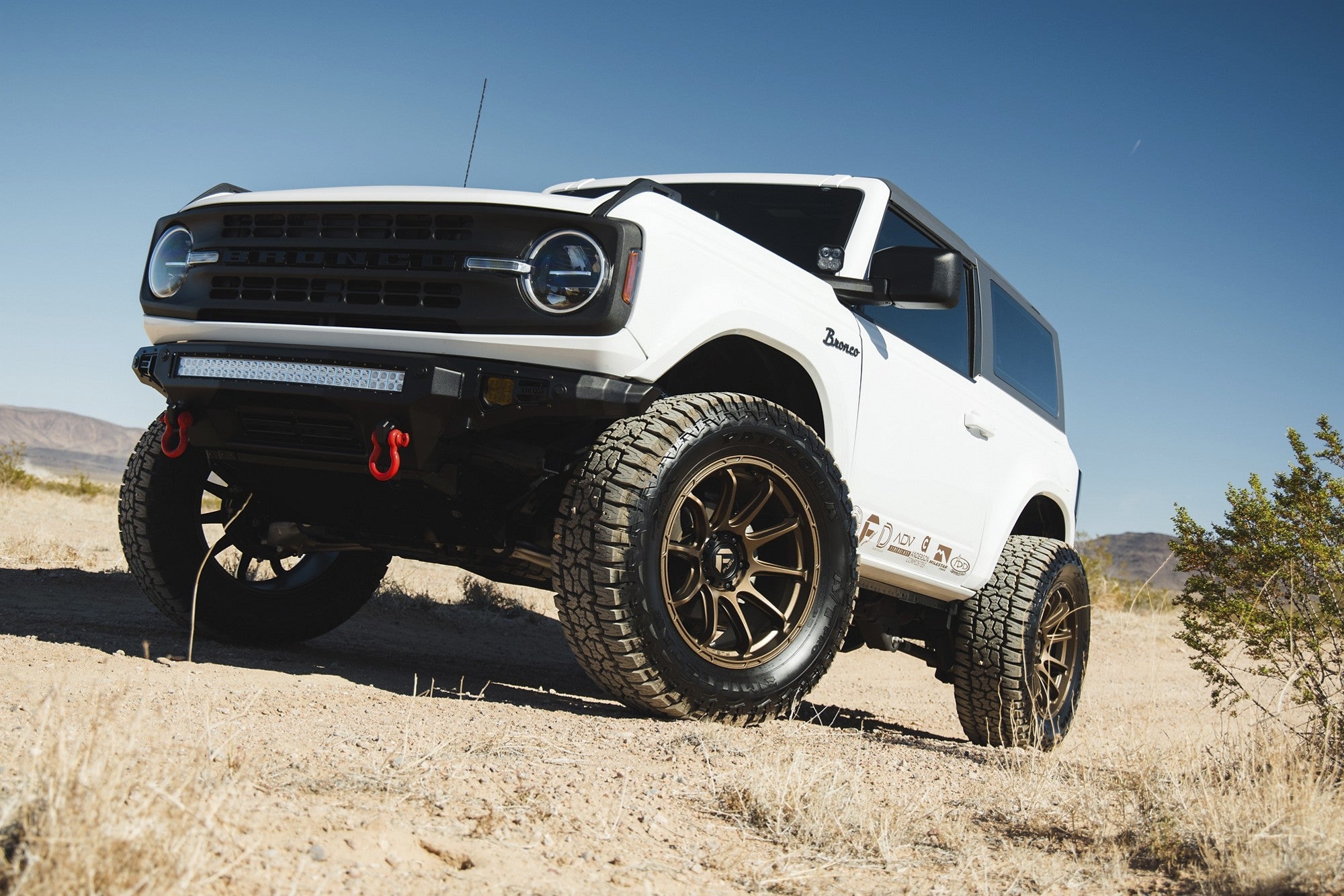 2025 Ford Bronco with Fuel Off-Road Variant wheels in Matte Bronze