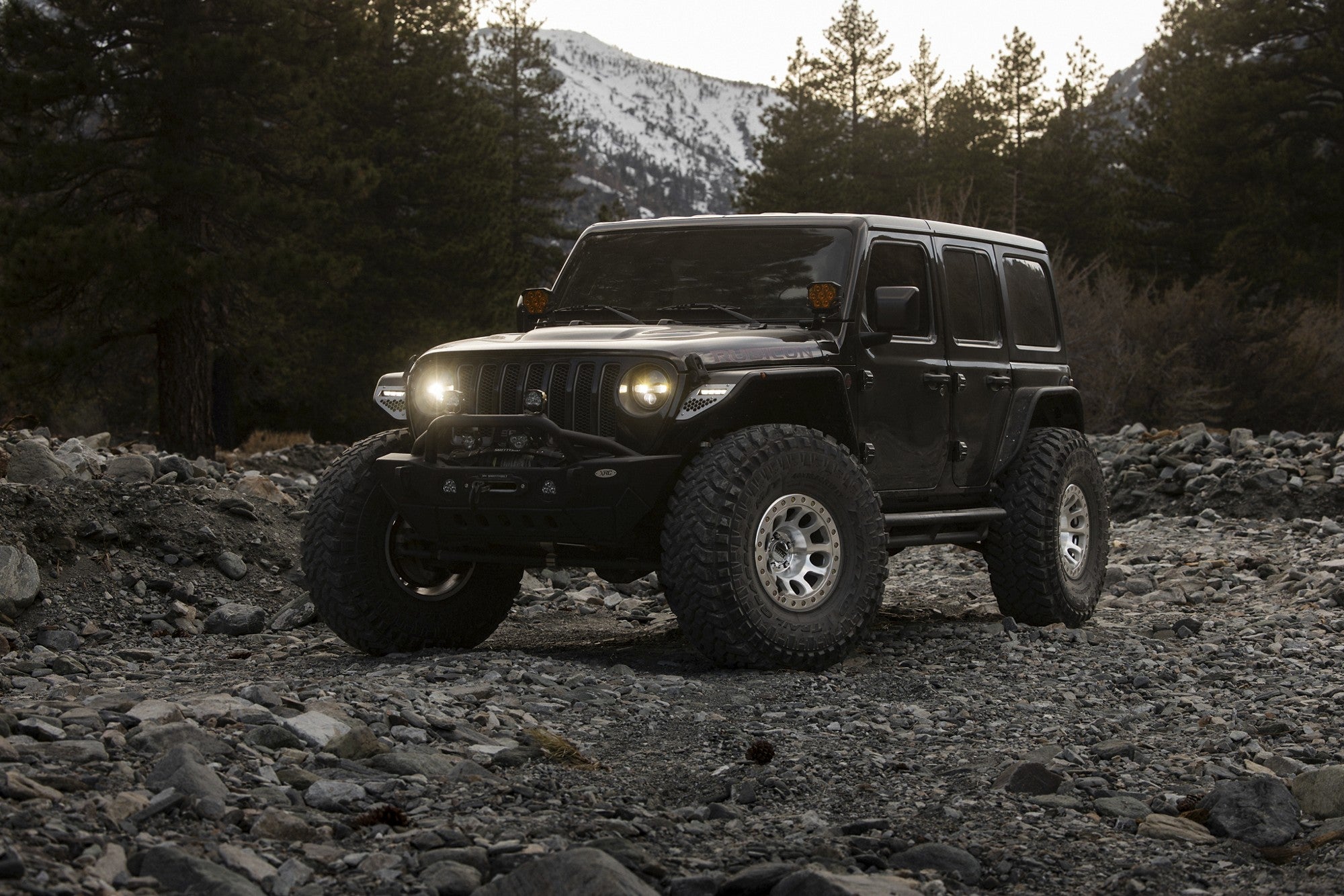 2024 Jeep Wrangler with KMC E25 Beadlock wheels in Machined