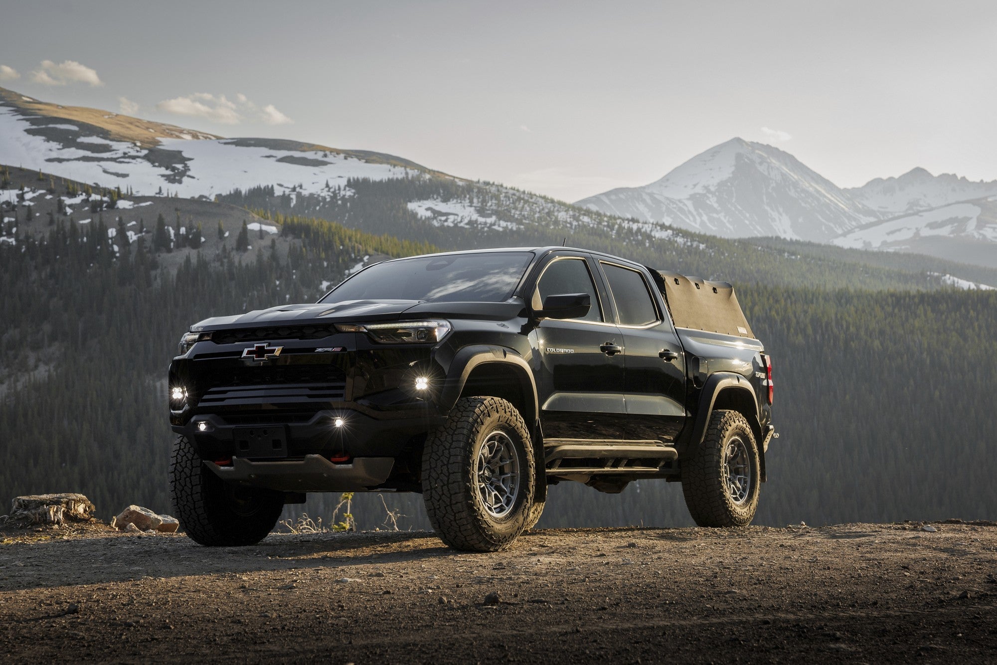 2024 Chevrolet Colorado with KMC Archer wheels in Gloss Anthracite