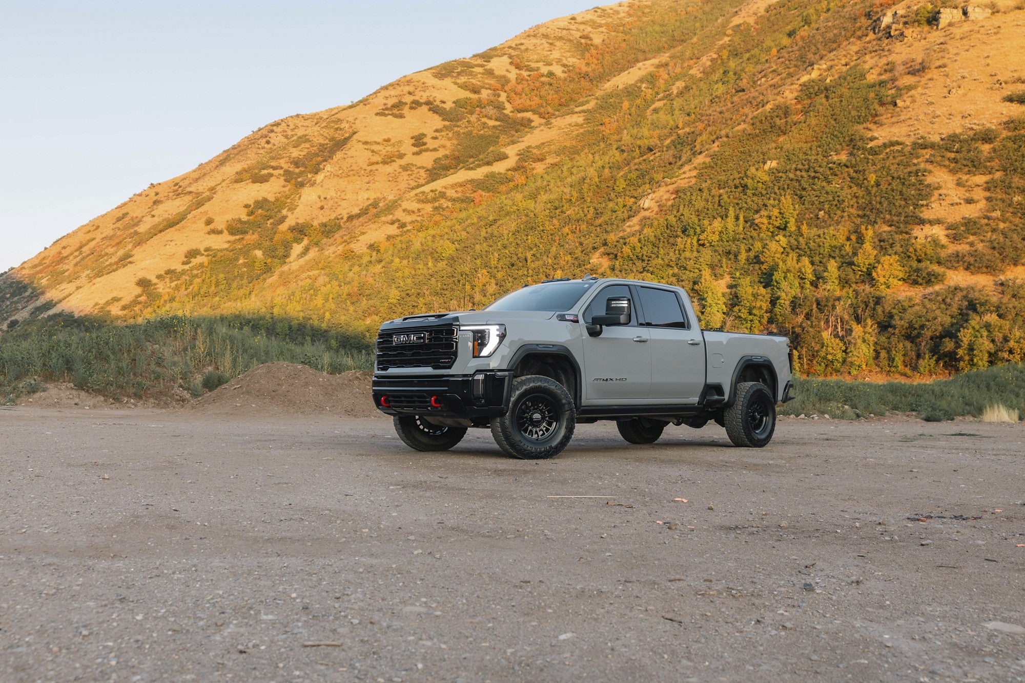2024 GMC Sierra with KMC Impact FFT wheels in Gloss Black