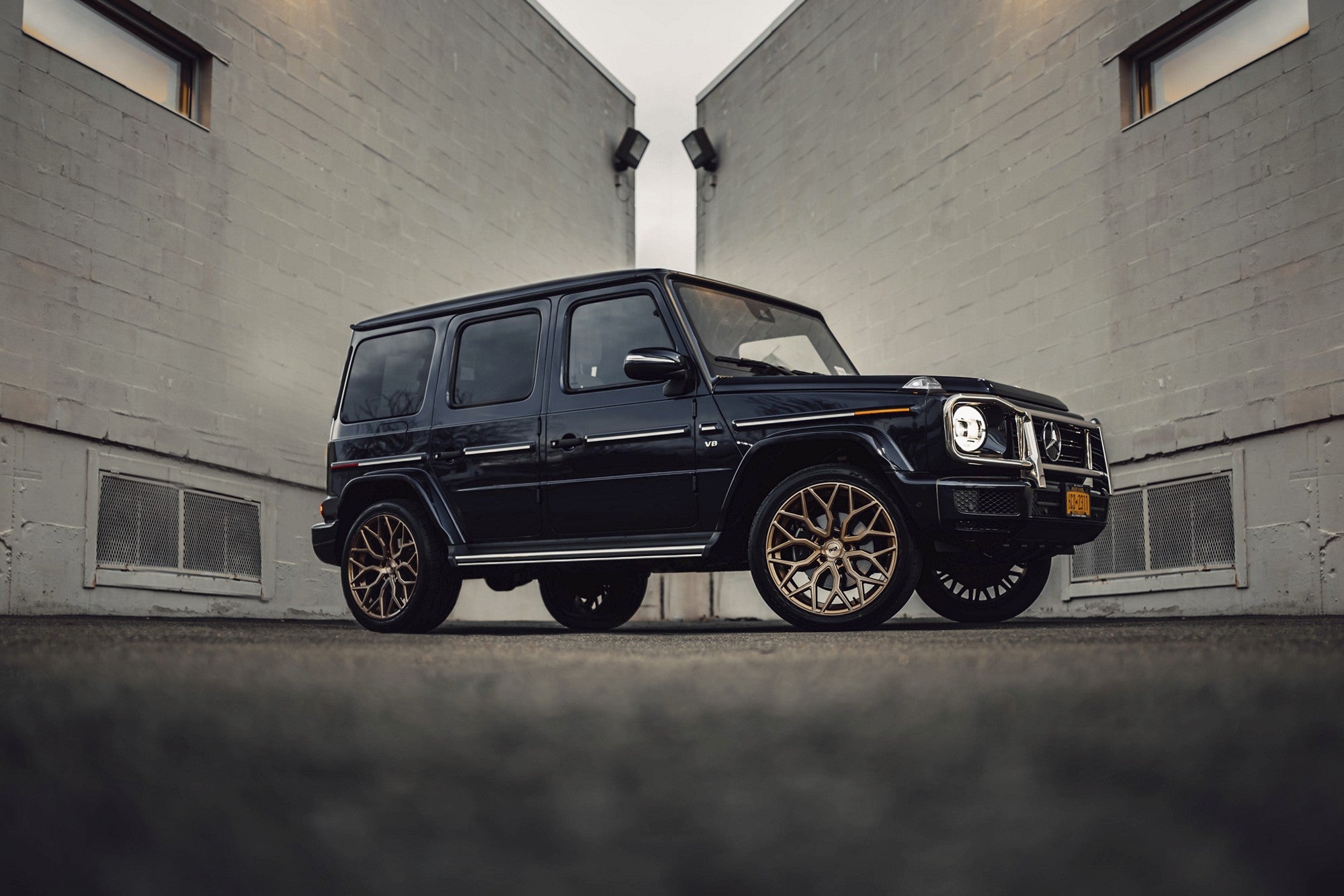 2020 Mercedes G Class with Niche Mazzanti wheels in Bronze Brushed