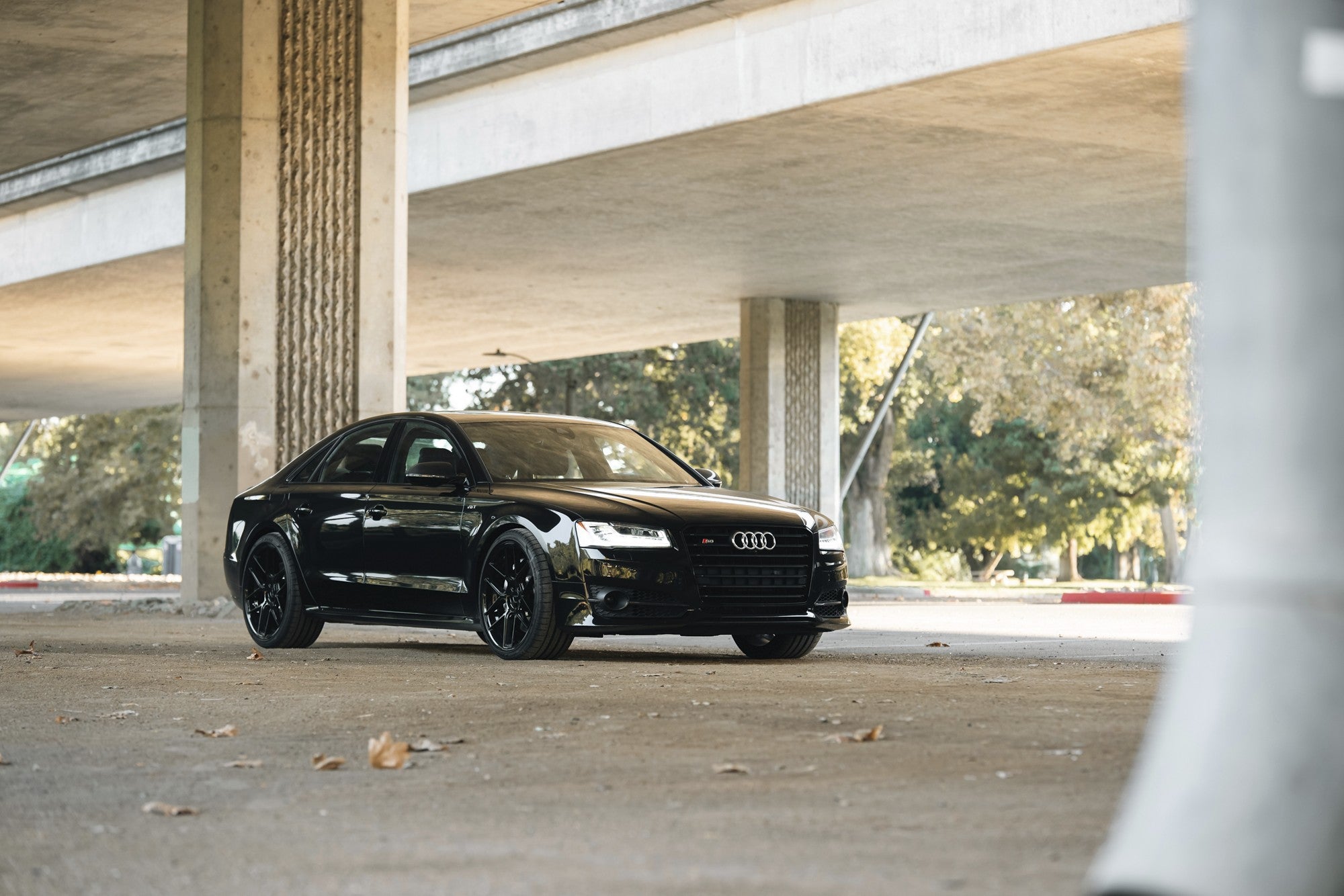 2018 Audi S8 with Niche Rise wheels in Gloss Black