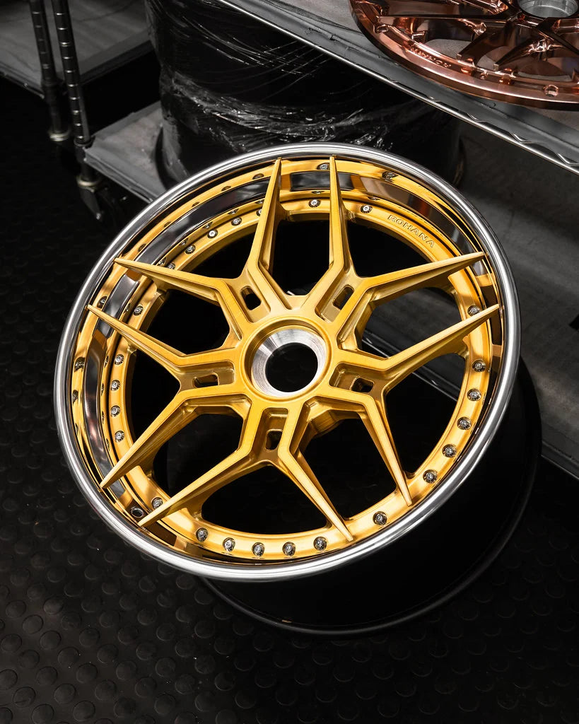 Rohana RFG25 forged wheel in custom gold with a polished lip