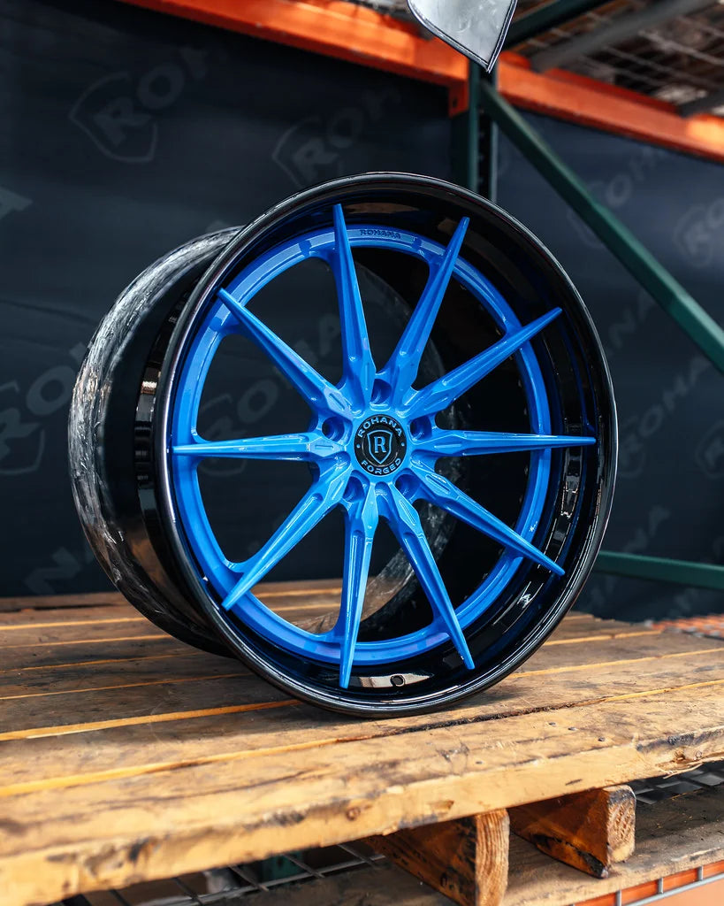 Rohana RFG27 forged wheel in blue with a gloss black lip, front view