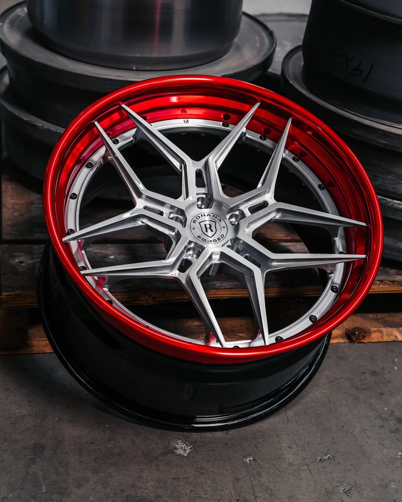 Rohana RFG5 forged wheel in brushed silver with a red lip