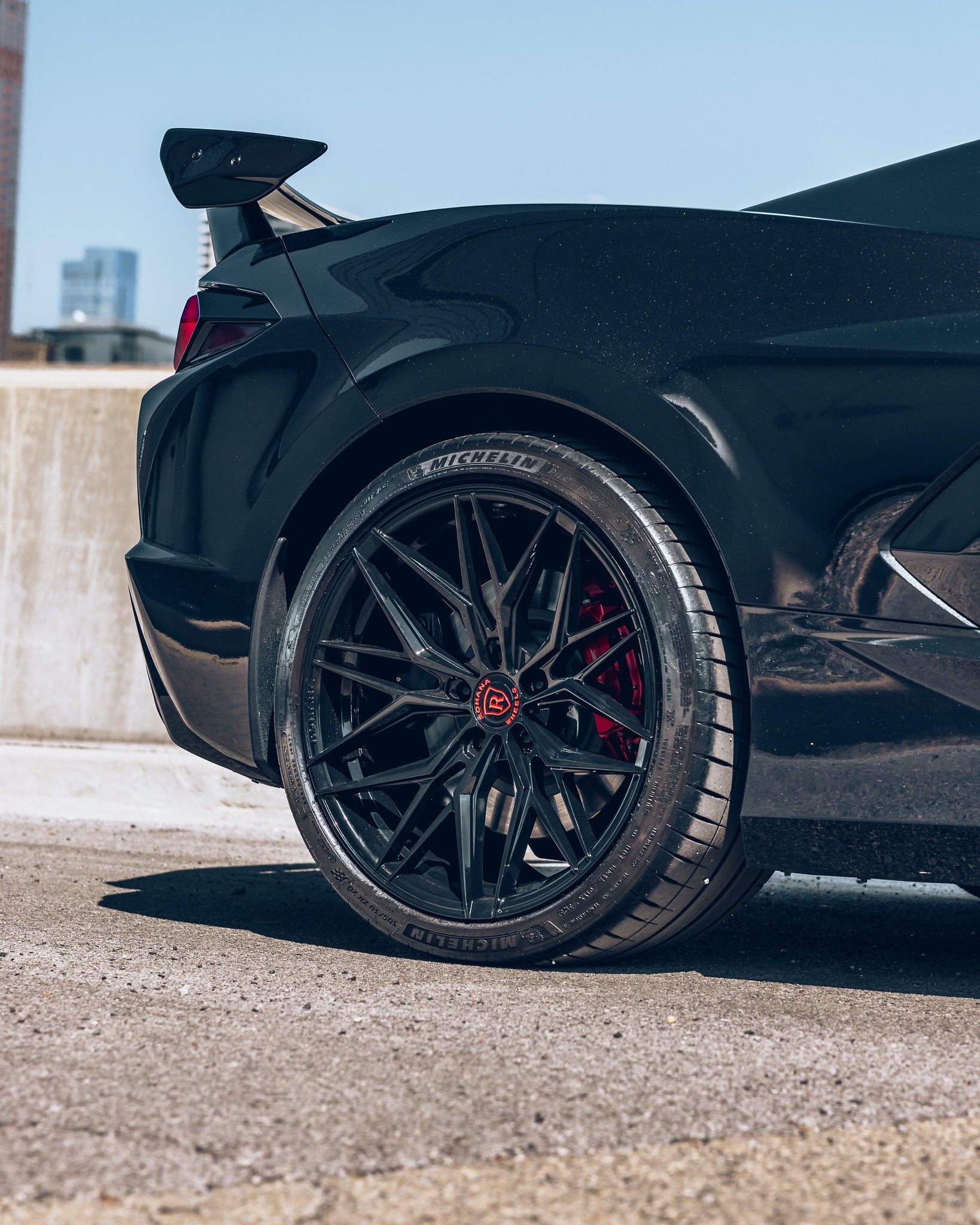 Rohana RFX17 Gloss Black C8 Corvette (19x8.5/20x12 Setup) Full Set