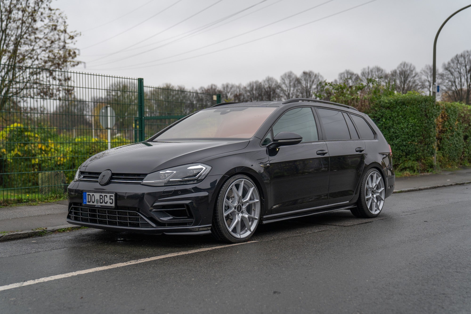 2020 VW Alltrack with Rotiform KPR wheels in Silver